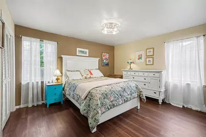 209 Linda Lane, Irving, TX 75062 - Photo 17