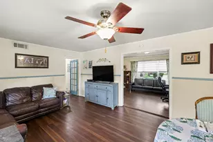 209 Linda Ln, Irving, TX 75062 - Photo 9
