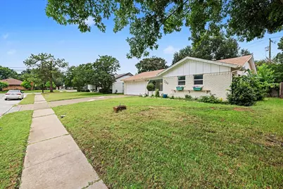 209 Linda Lane, Irving, TX 75062 - Photo 3