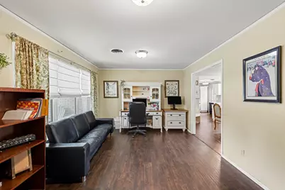 209 Linda Lane, Irving, TX 75062 - Photo 7