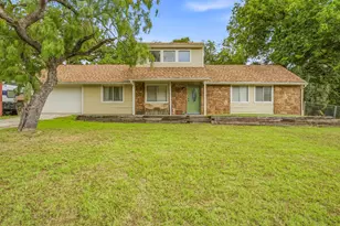 2916 Waterwood Dr, Granbury, TX 76048 - Photo 1