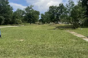 1611 E 10th Ave, Corsicana, TX 75110 - Photo 1