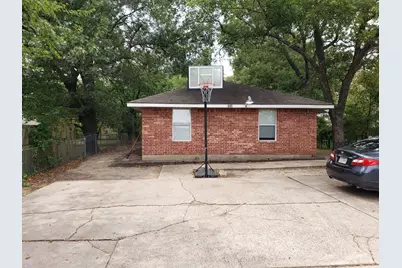 605 NW Main Street, Ennis, TX 75119 - Photo 1