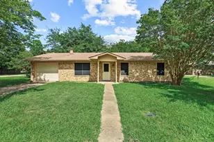 606 Hunter St, Bonham, TX 75418 - Photo 1