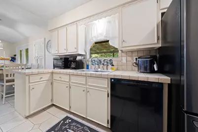 9885 Silver Creek Drive, Scurry, TX 75158 - Photo 21