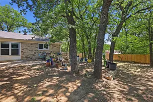 16 Coffee Tavern Rd, Bedford, TX 76022 - Photo 21