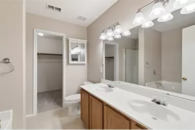 5421 Lansdowne Avenue, Fort Worth, TX 76135 - Photo 17
