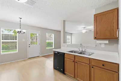 5421 Lansdowne Avenue, Fort Worth, TX 76135 - Photo 13