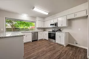 2512 Colleen Dr, Arlington, TX 76016 - Photo 11