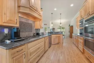 548 McKittrick Ct, Godley, TX 76044 - Photo 3
