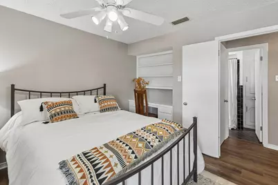 1310 Briar Hollow Lane, Garland, TX 75043 - Photo 17