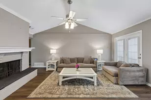 1310 Briar Hollow Ln, Garland, TX 75043 - Photo 11
