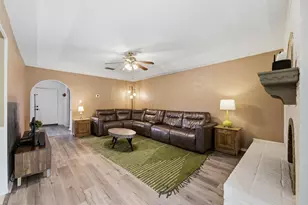 6808 Winifred Dr, Fort Worth, TX 76133 - Photo 7