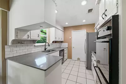 6808 Winifred Drive, Fort Worth, TX 76133 - Photo 9