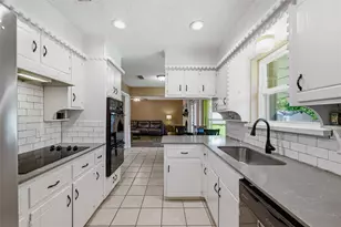 6808 Winifred Dr, Fort Worth, TX 76133 - Photo 3