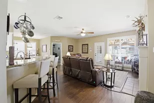 1117 Crestview Dr, Bedford, TX 76021 - Photo 9