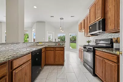 200 Hardwicke Lane, Little Elm, TX 75068 - Photo 9