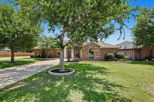 200 Hardwicke Ln, Little Elm, TX 75068 - Photo 1