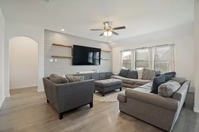 437 Forestridge Drive, Fate, TX 75087 - Photo 5