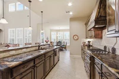 100 Honeysuckle Way, Flower Mound, TX 75028 - Photo 13