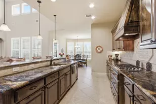 100 Honeysuckle Way, Flower Mound, TX 75028 - Photo 13