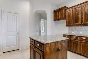 5 Duskview Ln, Edgecliff Village, TX 76134 - Photo 13