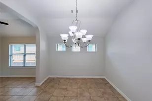 709 Ravenwood Dr, Saginaw, TX 76179 - Photo 9