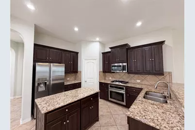709 Ravenwood Drive, Saginaw, TX 76179 - Photo 7