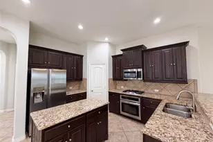 709 Ravenwood Dr, Saginaw, TX 76179 - Photo 7