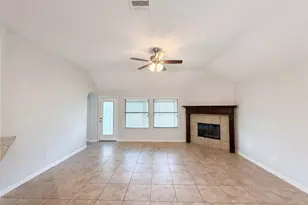 709 Ravenwood Dr, Saginaw, TX 76179 - Photo 3
