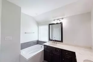 709 Ravenwood Dr, Saginaw, TX 76179 - Photo 15