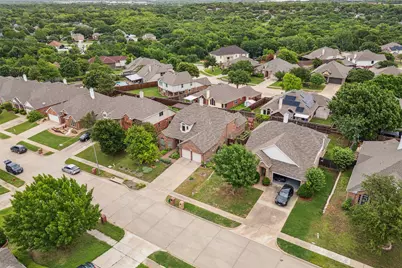 1756 Hidden Brook Drive, Grand Prairie, TX 75050 - Photo 35