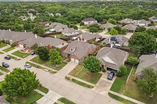 1756 Hidden Brook Dr, Grand Prairie, TX 75050 - Photo 35