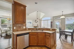 1756 Hidden Brook Dr, Grand Prairie, TX 75050 - Photo 21