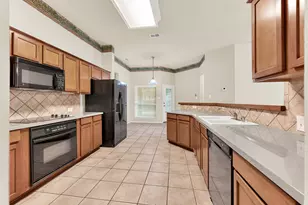 11408 Clover Knoll Dr, Frisco, TX 75035 - Photo 5