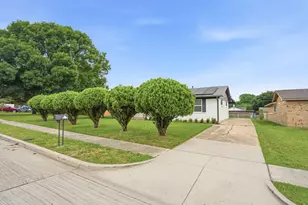 1513 Japonica Ln, Plano, TX 75074 - Photo 1