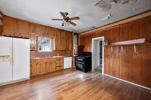 502 S Elm St, Celeste, TX 75423 - Photo 5
