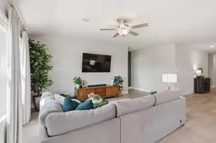 9352 Lone Maverick Dr, Fort Worth, TX 76036 - Photo 13