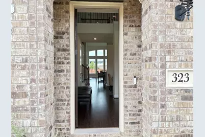 323 Butternut Way, Irving, TX 75063 - Photo 3