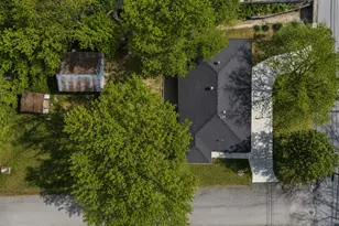 600 N Mill St, Bowie, TX 76230 - Photo 3