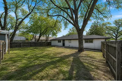 600 N Mill Street, Bowie, TX 76230 - Photo 27