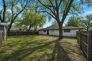 600 N Mill St, Bowie, TX 76230 - Photo 27