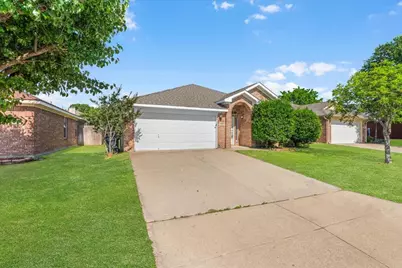 10601 Aransas Drive, Fort Worth, TX 76131 - Photo 3