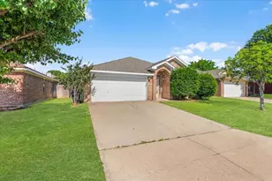 10601 Aransas Dr, Fort Worth, TX 76131 - Photo 3