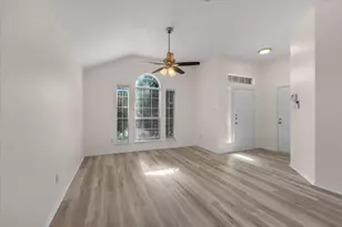 10601 Aransas Dr, Fort Worth, TX 76131 - Photo 7