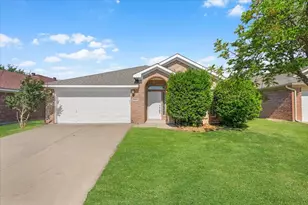 10601 Aransas Dr, Fort Worth, TX 76131 - Photo 1