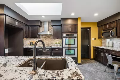 2727 Gold Rush Lane, Carrollton, TX 75007 - Photo 9