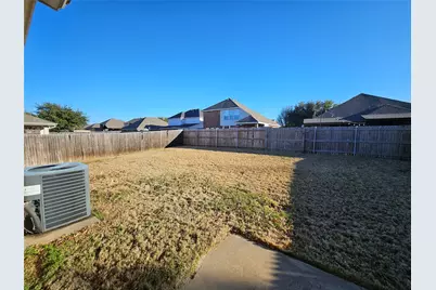3235 Guadaloupe, Grand Prairie, TX 75054 - Photo 33