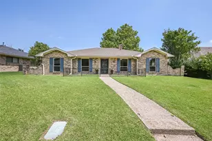 1913 Middle Glen Dr, Carrollton, TX 75007 - Photo 1