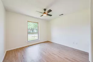 1913 Middle Glen Dr, Carrollton, TX 75007 - Photo 29